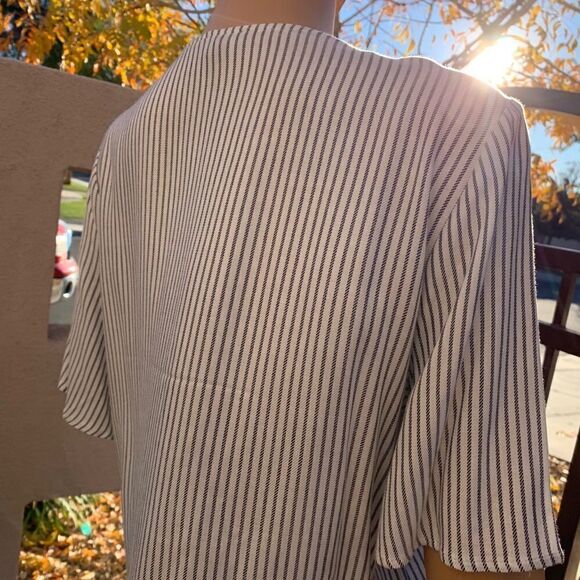 Express Tie Front Striped Top NEW - Picture 8 of 12